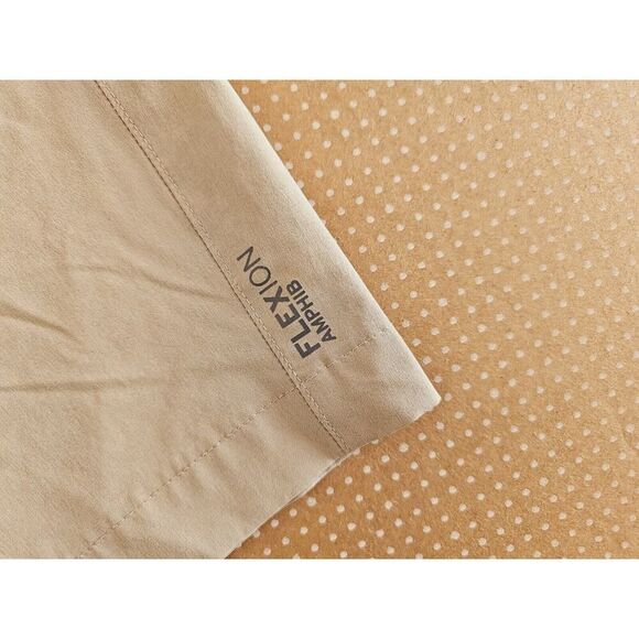 Eddie Bauer Flexion Amphib Shorts Mens 42 Khaki Brown Zip Pocket Outdoor - Picture 2 of 10